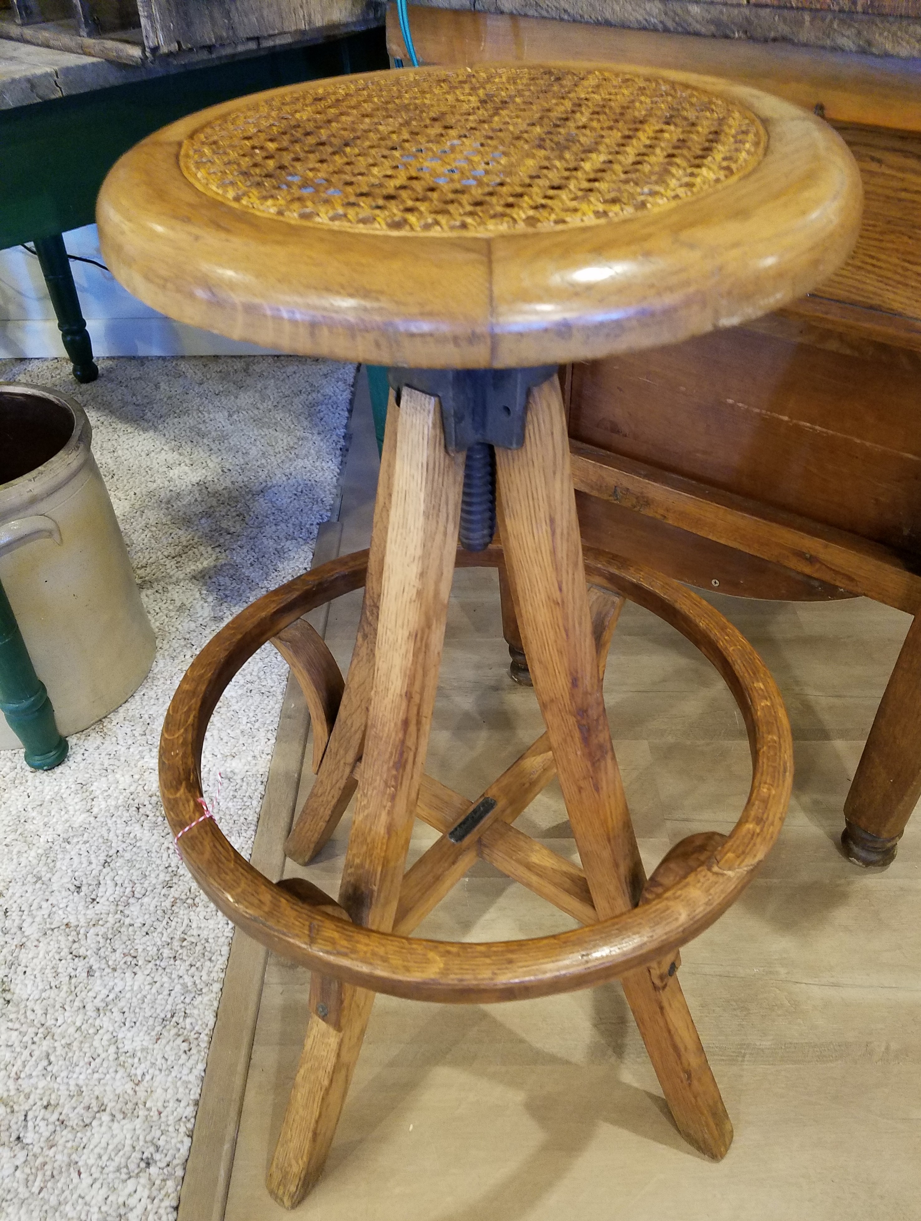 1579802989heyward stool.jpg